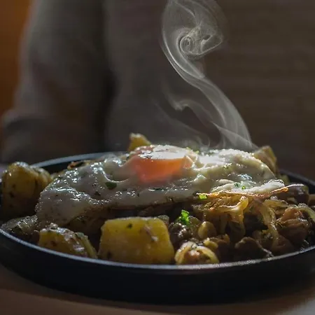 Alojamento de Acomodação e Pequeno-almoço Karczma Tyrolska U Martina Złocieniec