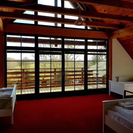 Bed & Breakfast Karczma Tyrolska U Martina Złocieniec